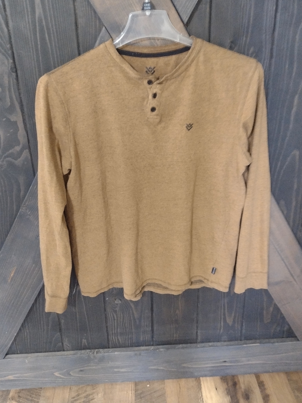 Veece Men's Long-Sleeve Carmel Color Henley Sweater Size Large